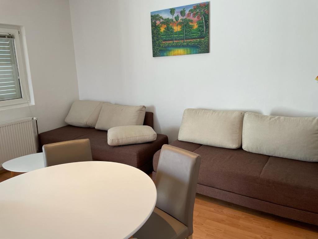 Apartment Place 2 Stay ฮวาร์ ภายนอก รูปภาพ